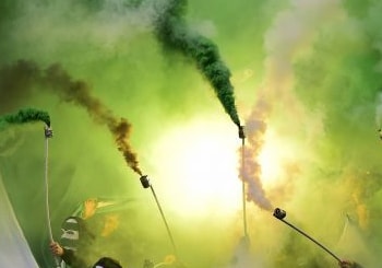Legale Pyrotechnik - Bengalos, Rauchfackeln und Strobos